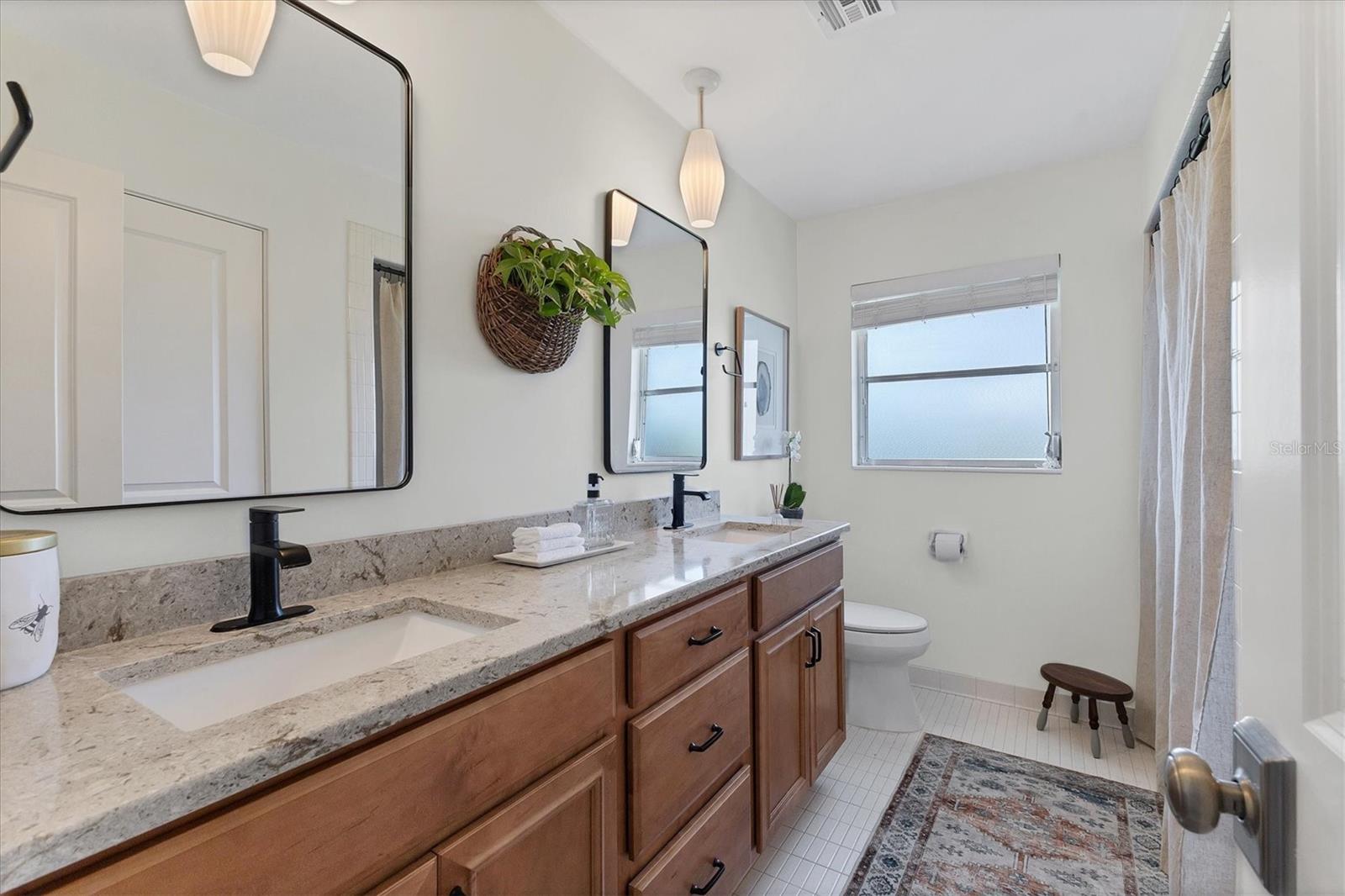 Image 24 of 55 For 2111 Ivory Place