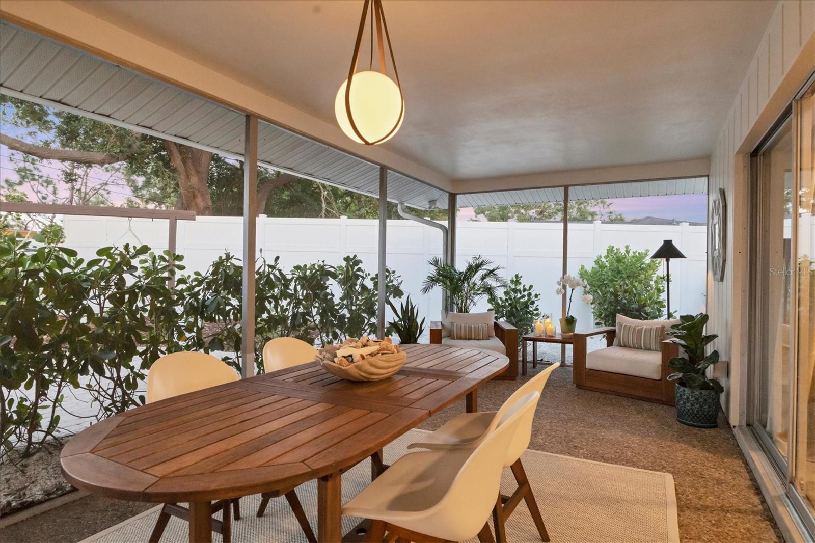 Image 3 of 55 For 2111 Ivory Place