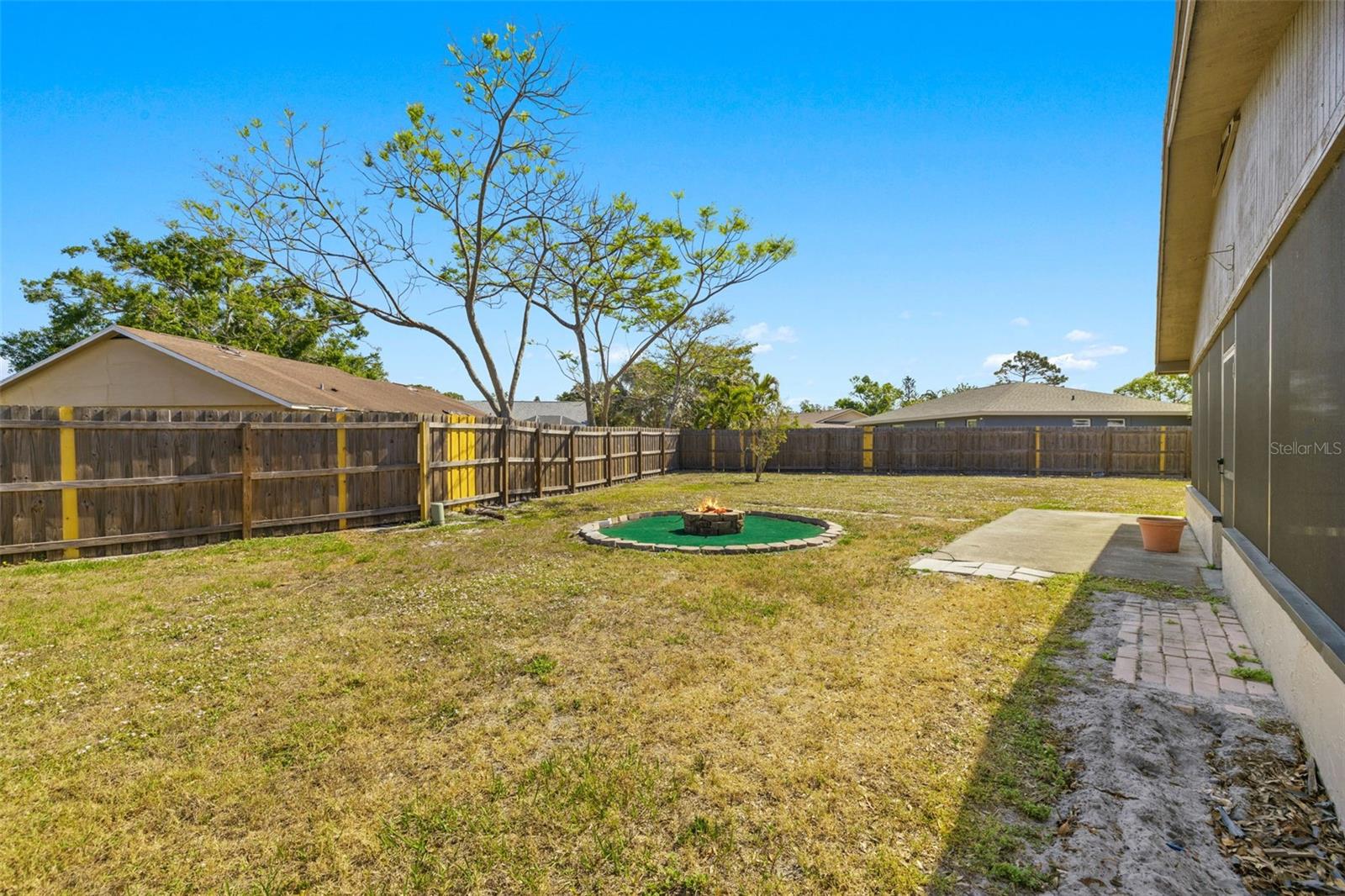 Image 10 of 19 For 6547 Samoa Drive