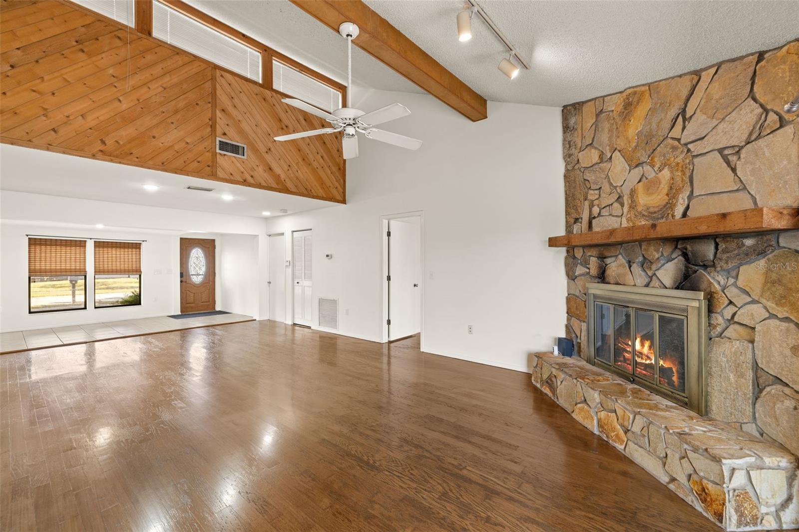 Image 2 of 19 For 6547 Samoa Drive