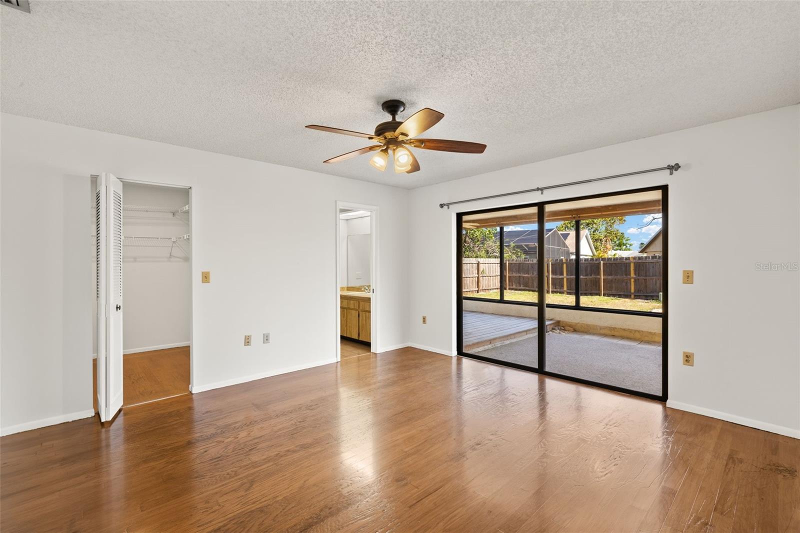 Image 4 of 19 For 6547 Samoa Drive