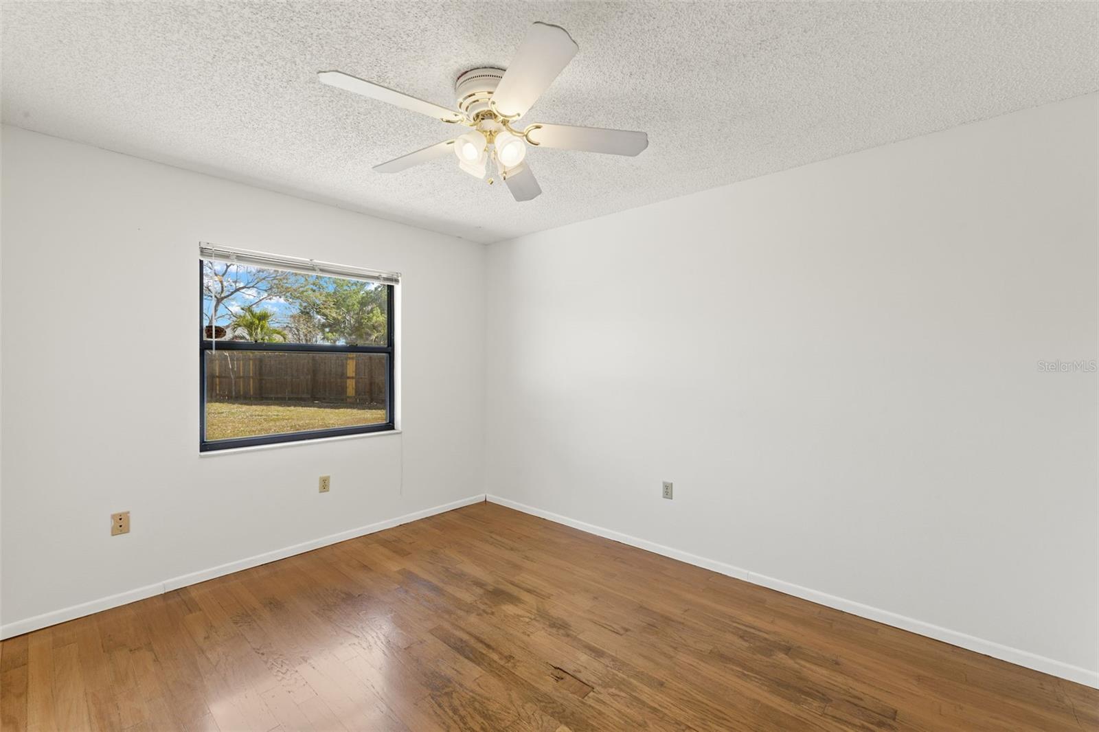 Image 6 of 19 For 6547 Samoa Drive