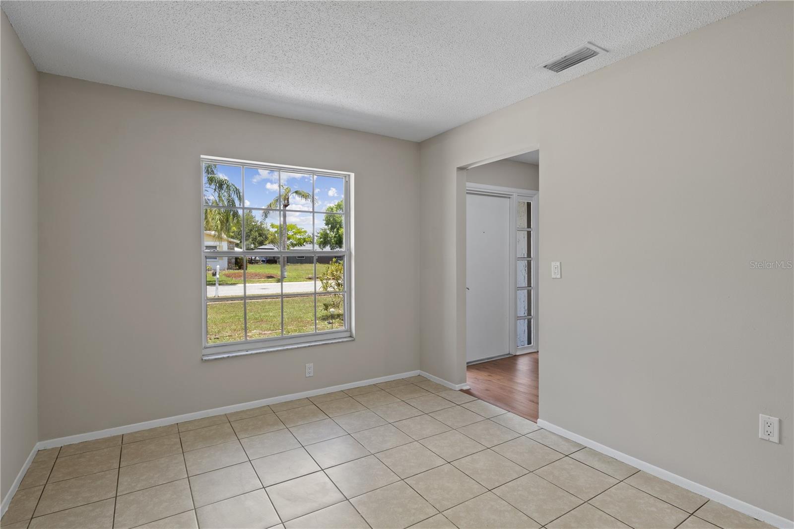 Image 14 of 34 For 3505 27th Avenue W