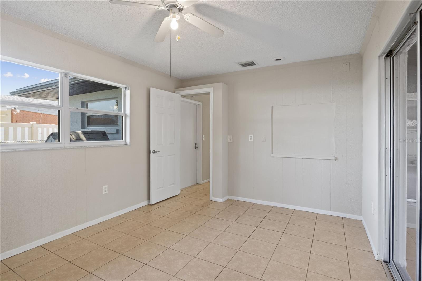 Image 20 of 34 For 3505 27th Avenue W