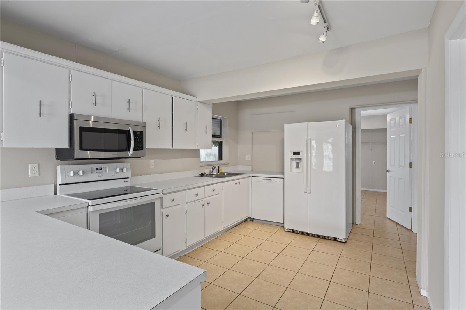 Image 3 of 34 For 3505 27th Avenue W