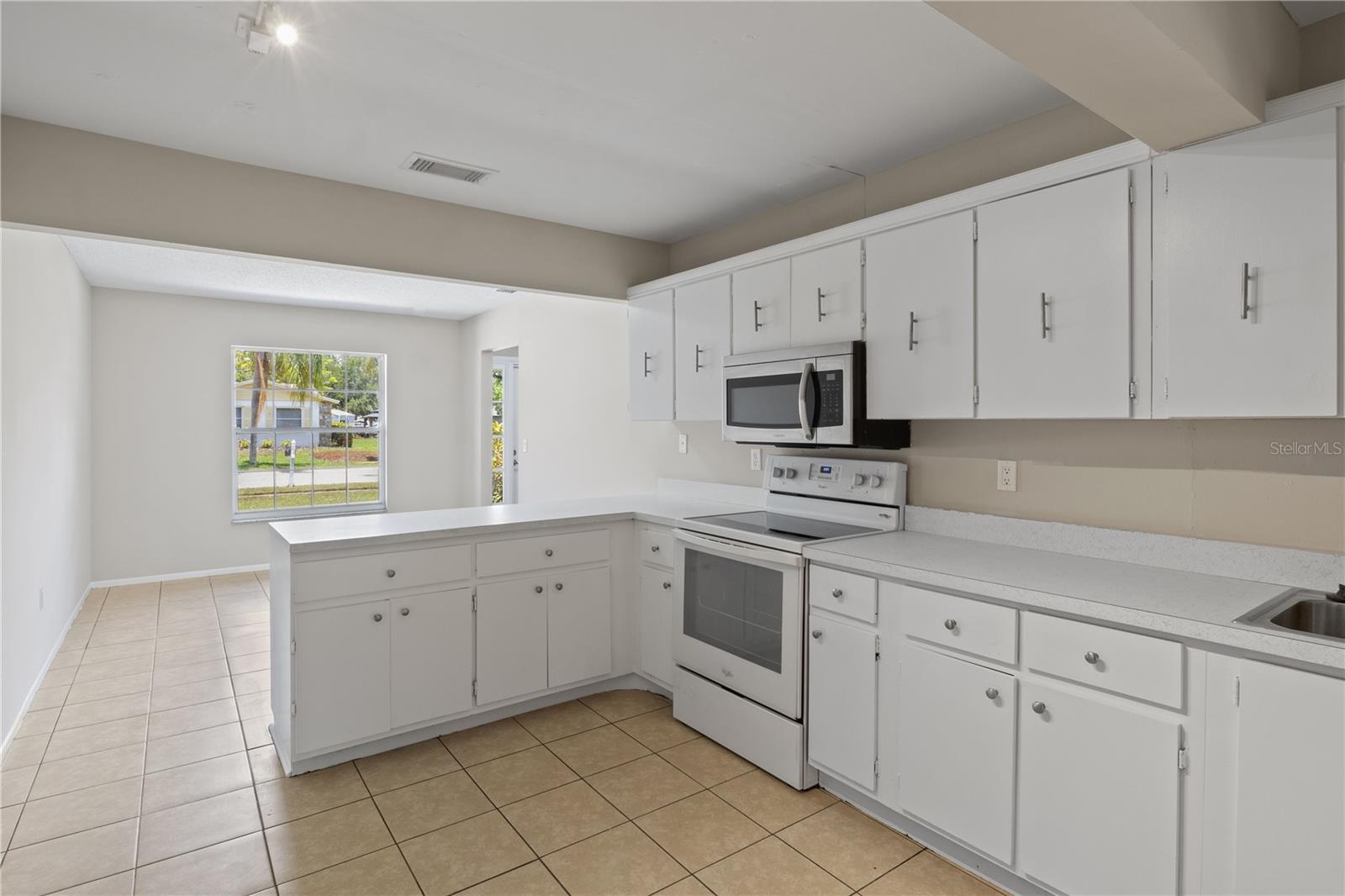 Image 4 of 34 For 3505 27th Avenue W