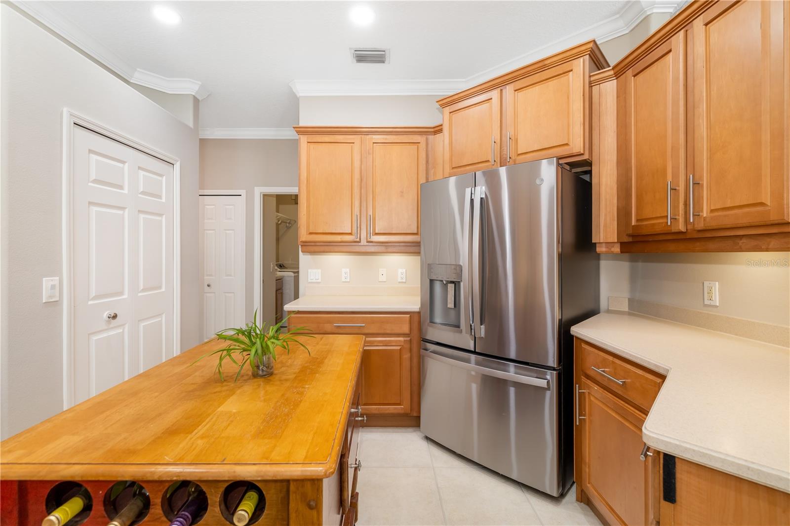 Image 13 of 75 For 7804 Edmonston Circle
