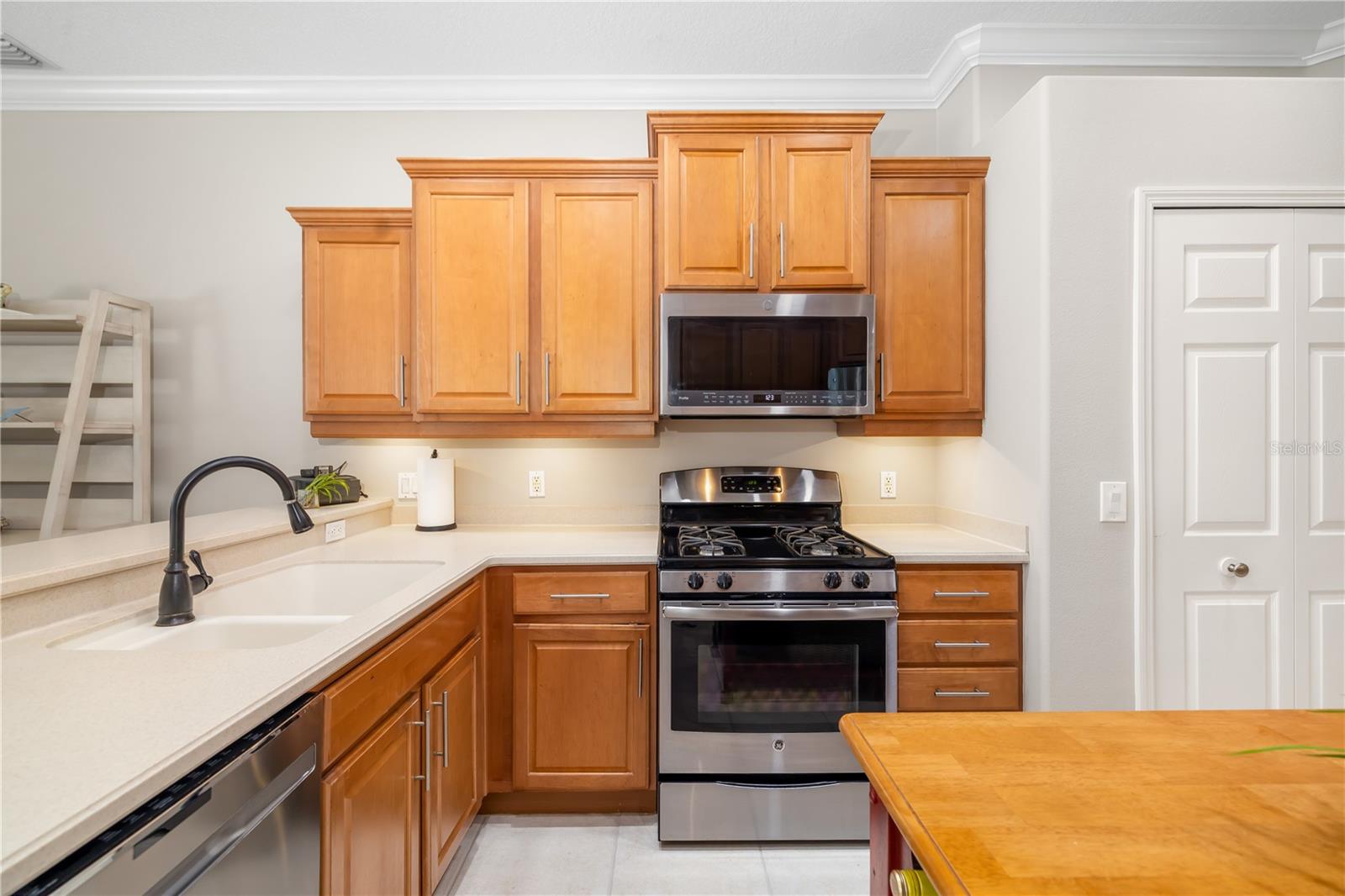 Image 14 of 75 For 7804 Edmonston Circle
