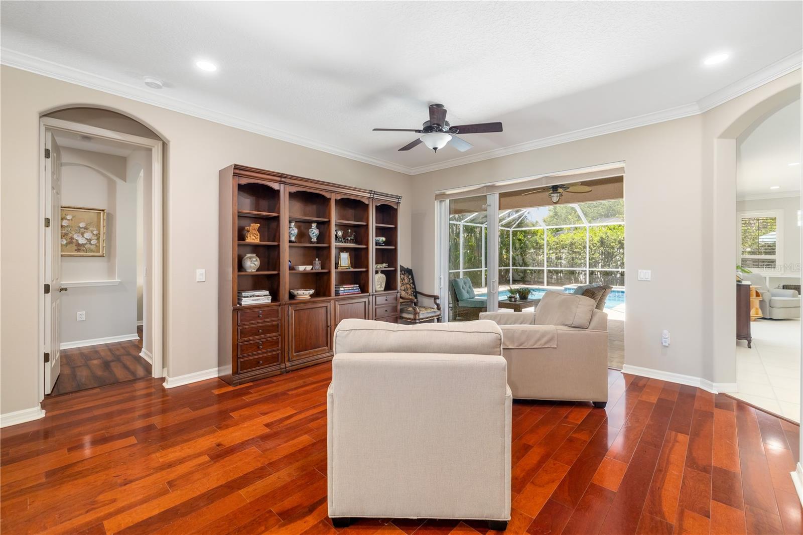 Image 17 of 75 For 7804 Edmonston Circle