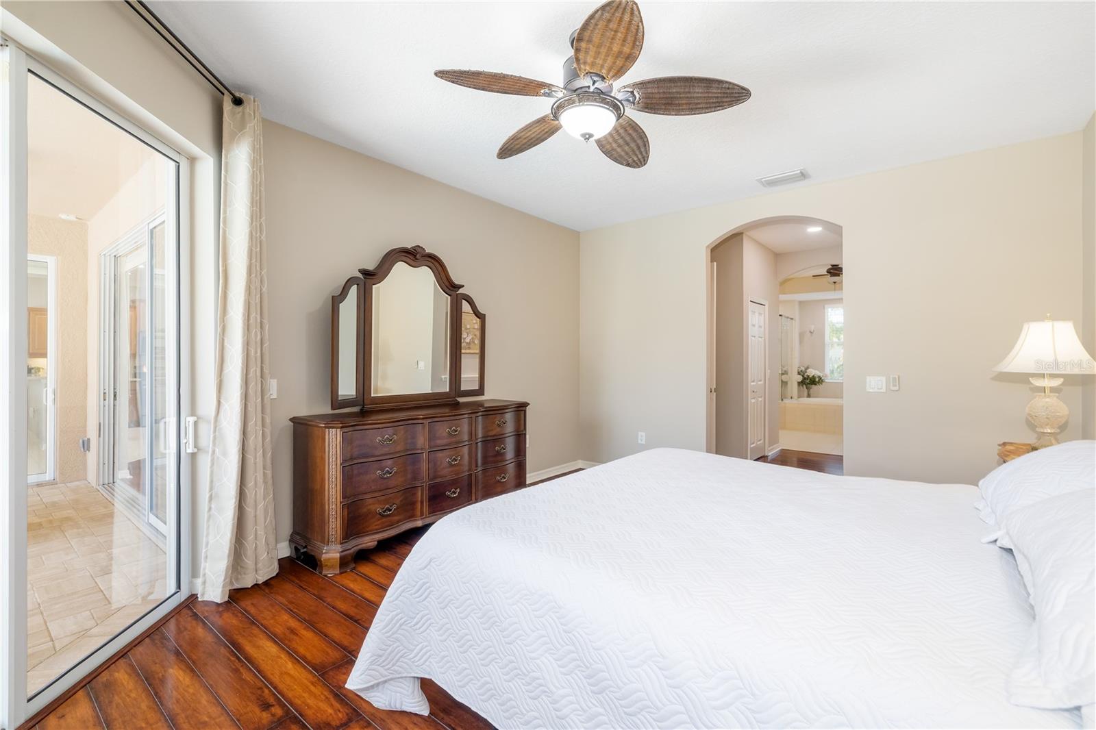 Image 25 of 75 For 7804 Edmonston Circle