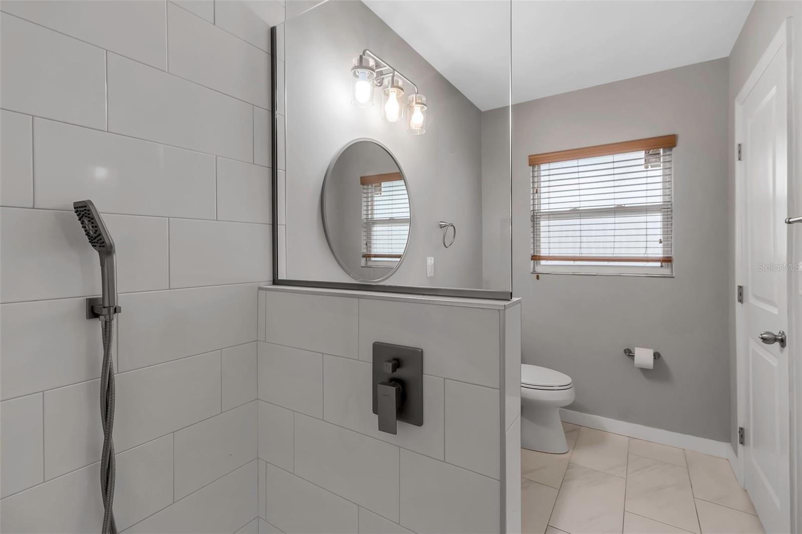 Image 21 of 26 For 6422 Beechwood Avenue