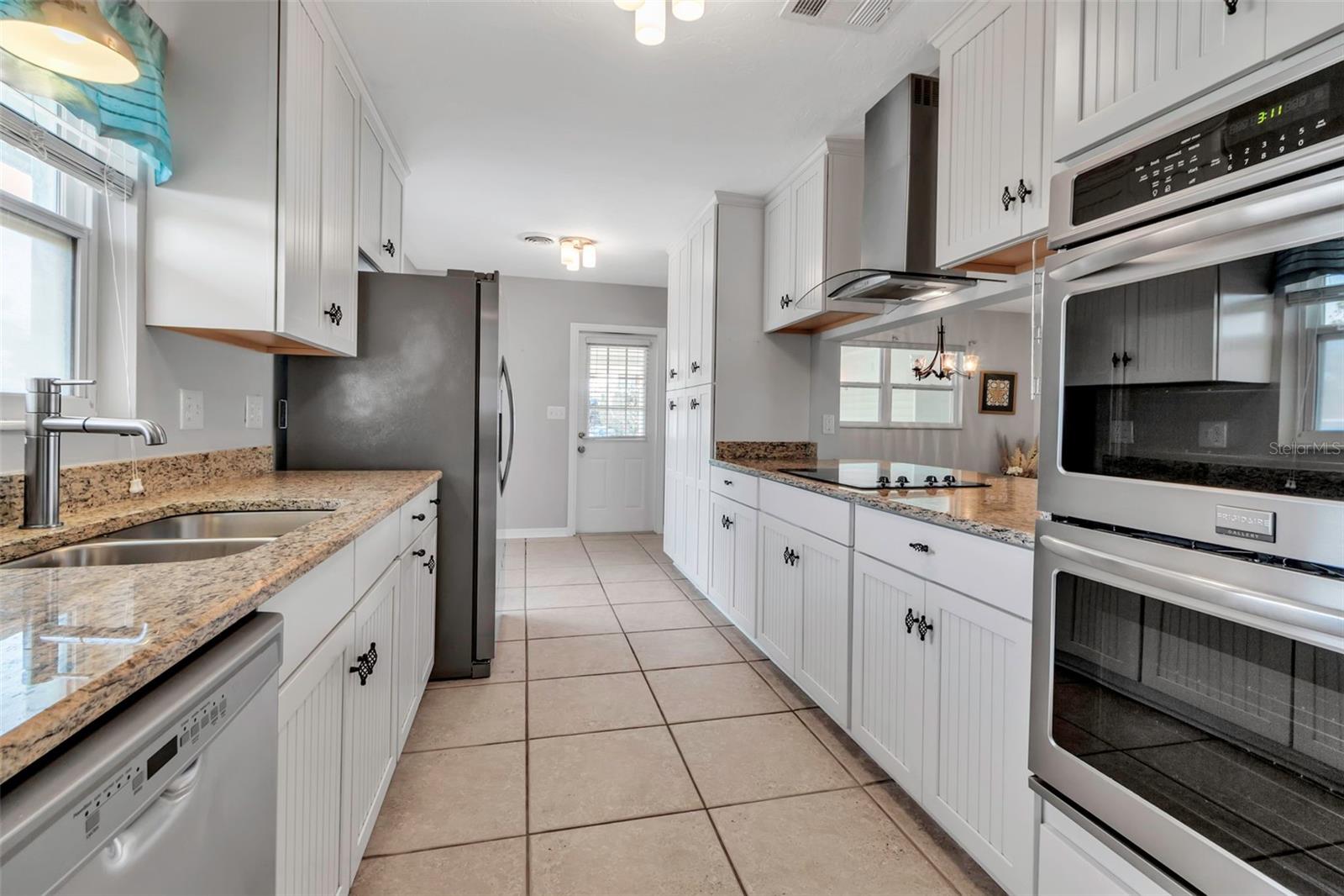 Image 5 of 26 For 6422 Beechwood Avenue