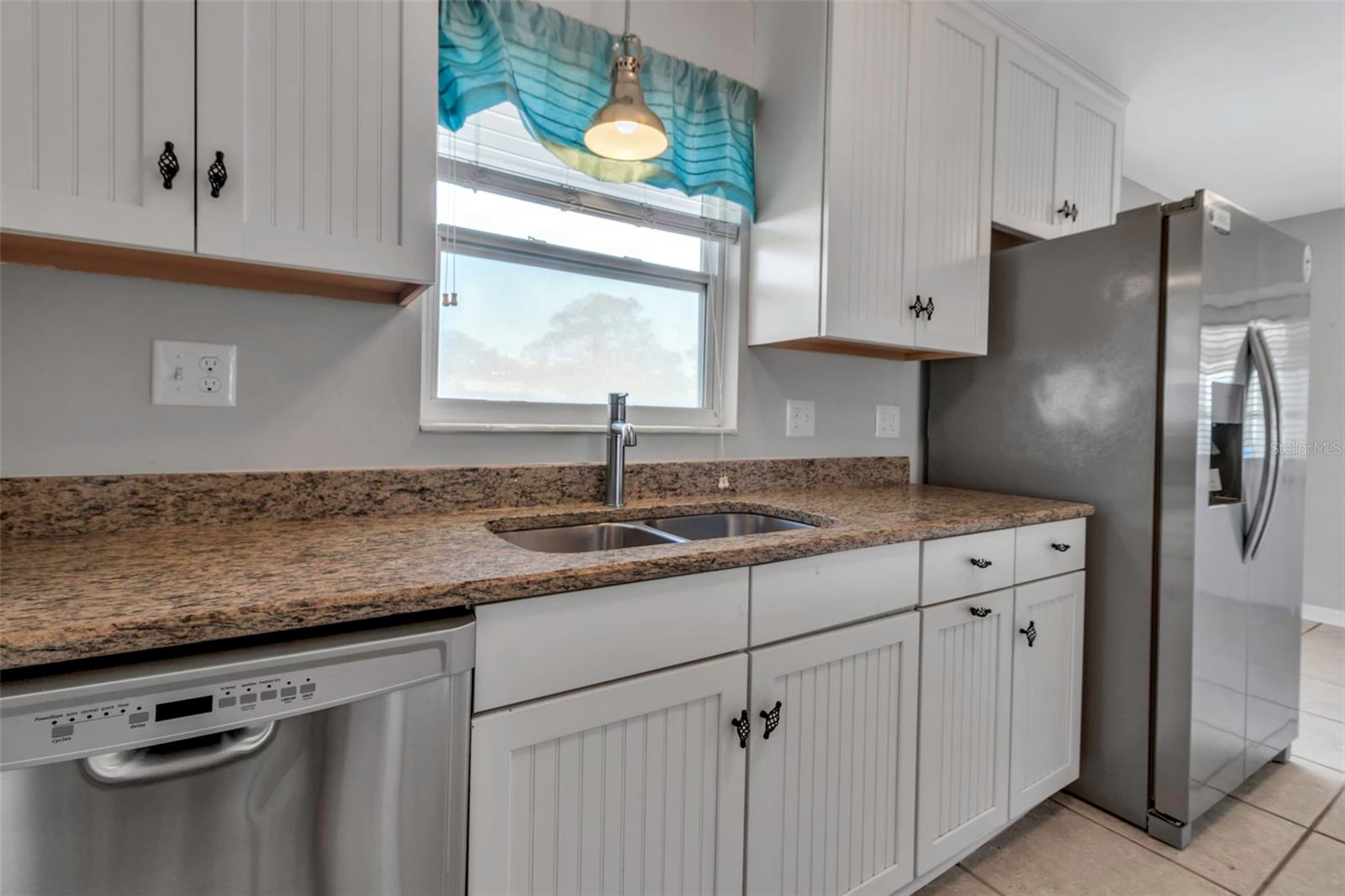 Image 6 of 26 For 6422 Beechwood Avenue