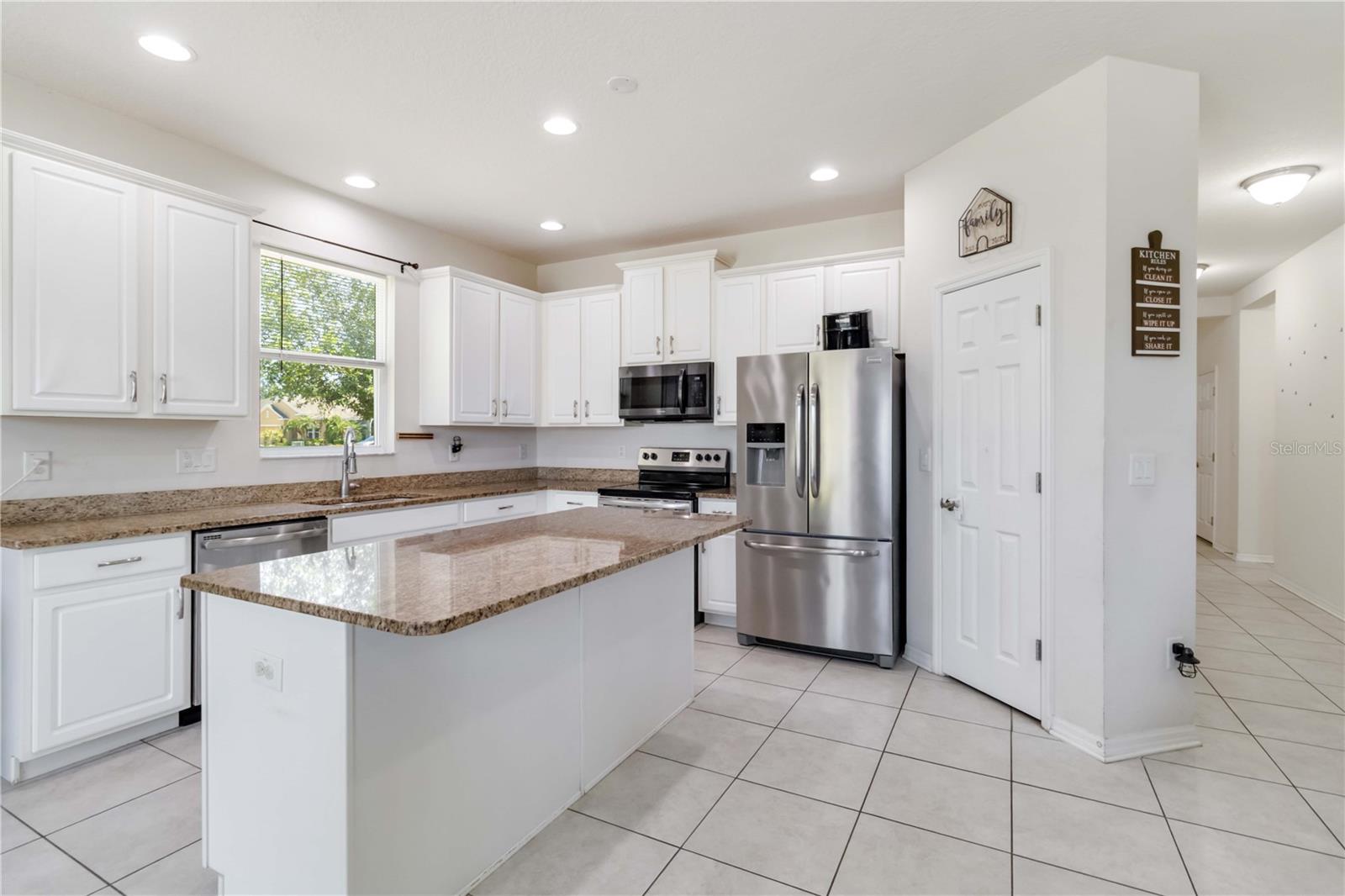 Image 15 of 40 For 10860 79th Street E