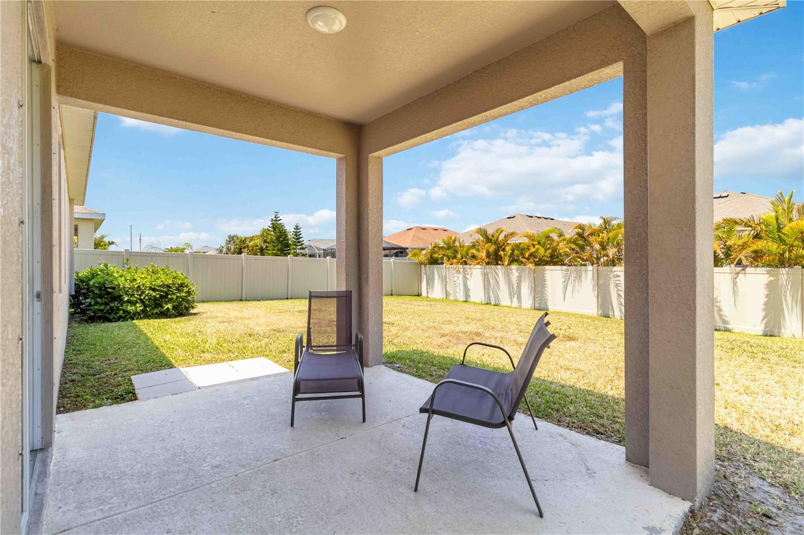 Image 33 of 40 For 10860 79th Street E