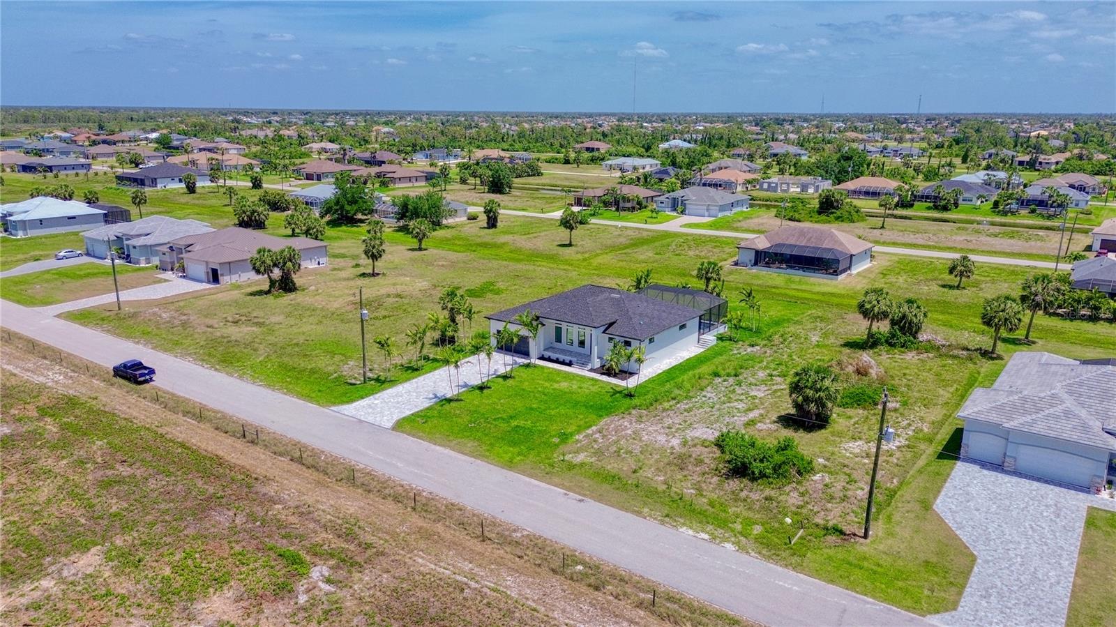 Listing photo id 39 for 217 Rotonda Boulevard S