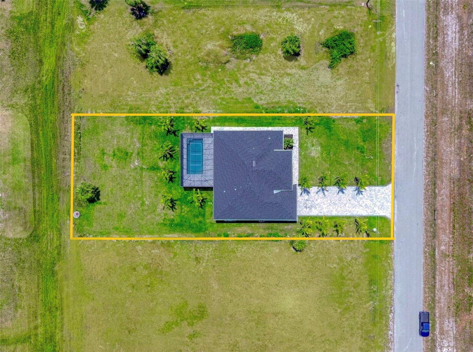 Listing photo id 40 for 217 Rotonda Boulevard S