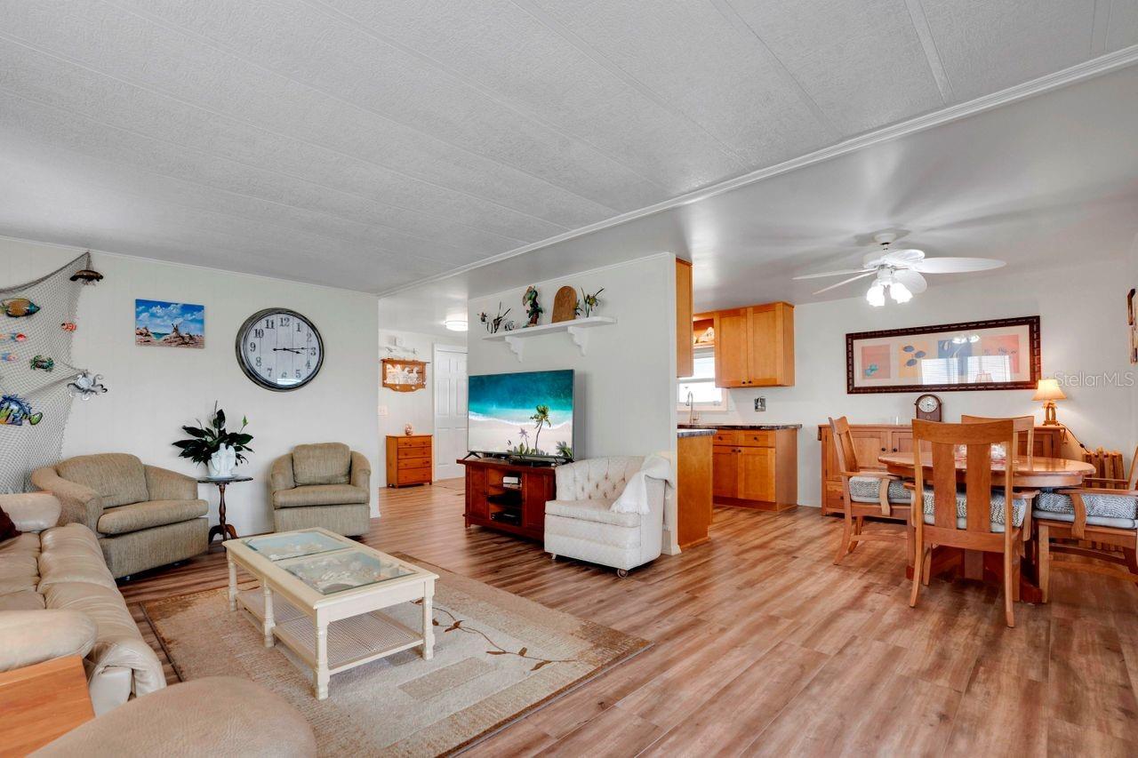 Image 10 of 44 For 649 Fairmount Drive