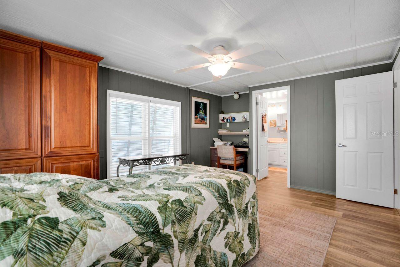 Image 19 of 44 For 649 Fairmount Drive