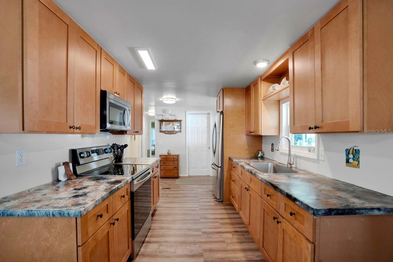 Image 3 of 44 For 649 Fairmount Drive