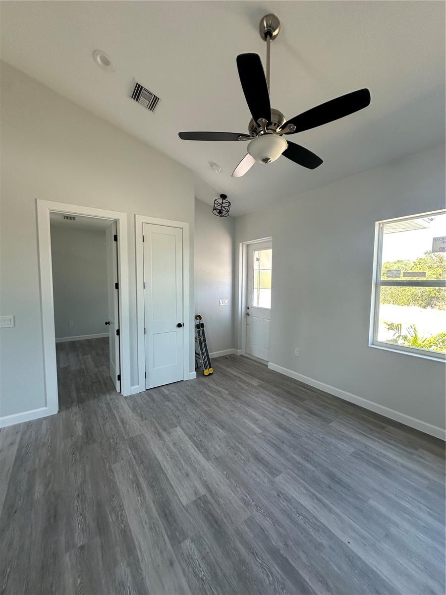 Image 15 of 18 For 14343 Myakka Avenue