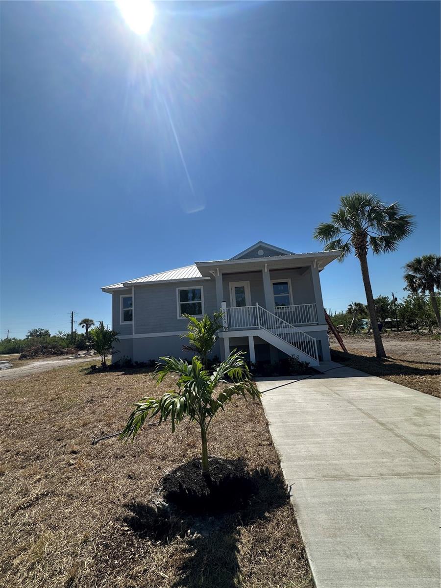 Image 4 of 18 For 14343 Myakka Avenue