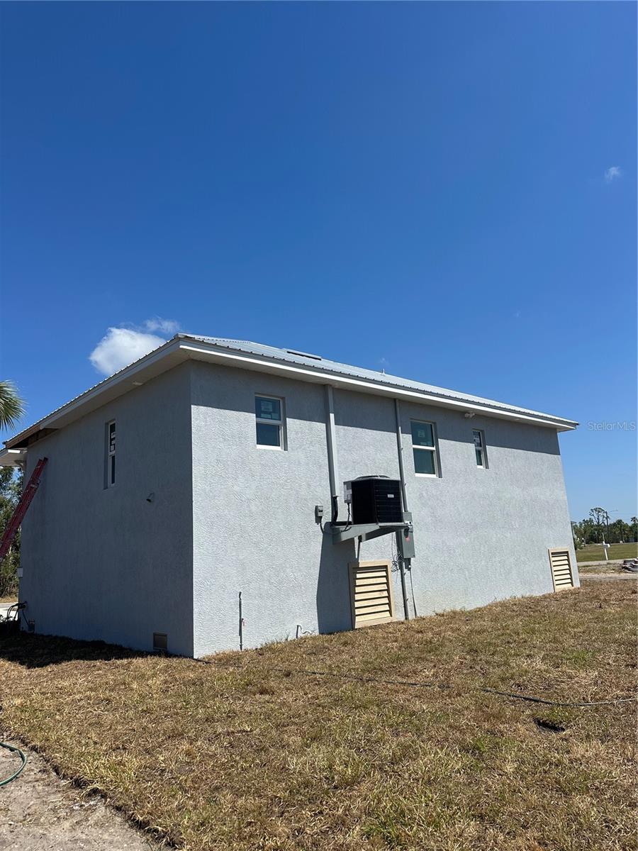 Image 5 of 18 For 14343 Myakka Avenue