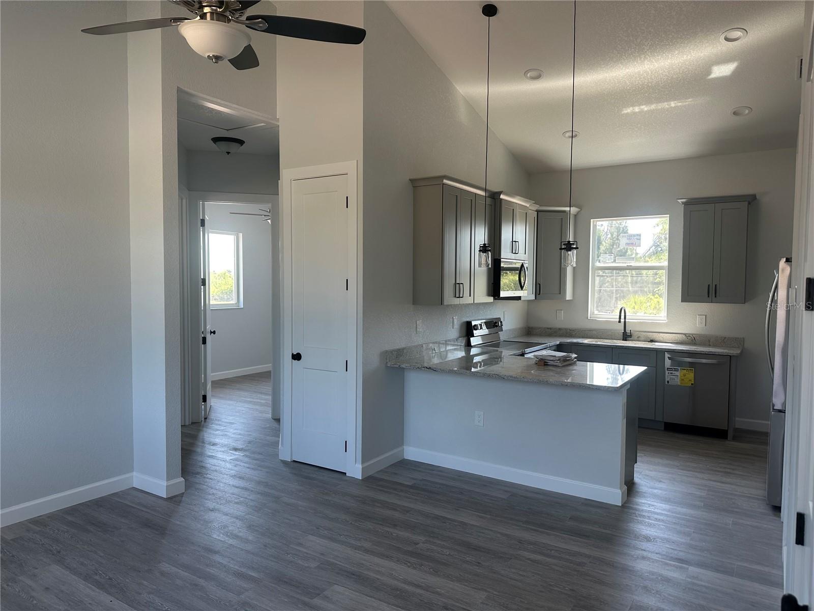 Image 7 of 18 For 14343 Myakka Avenue