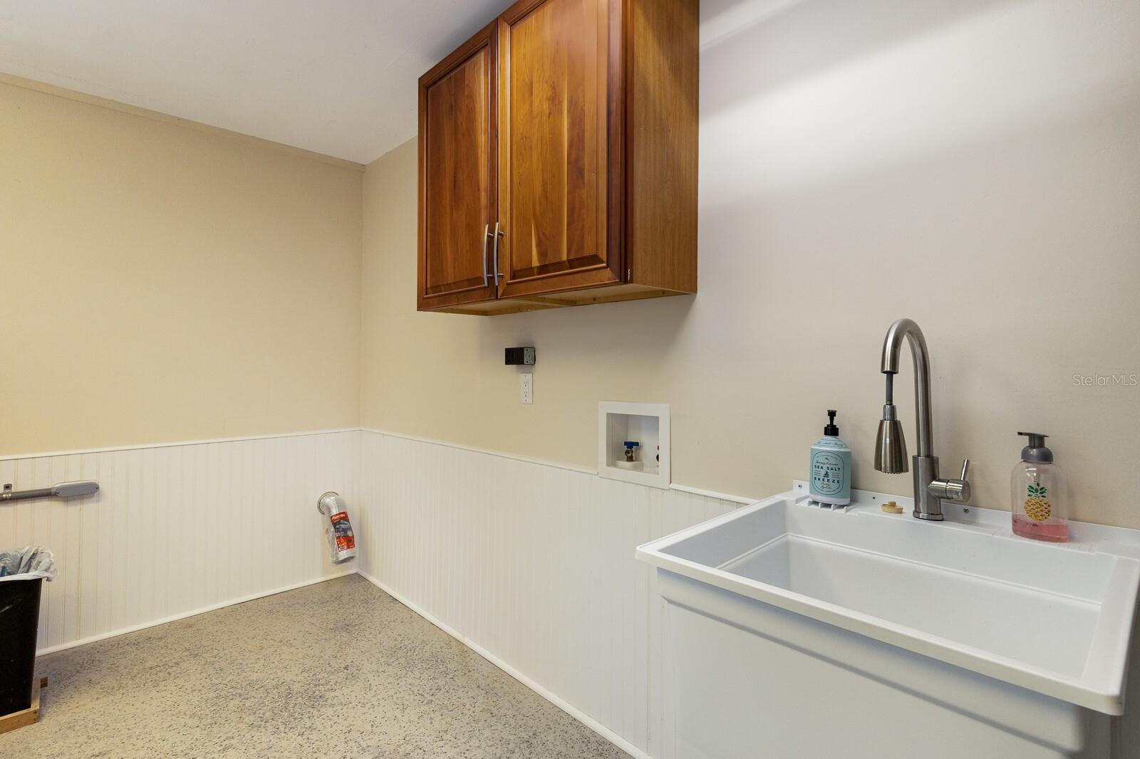 Image 23 of 34 For 506 69th Street