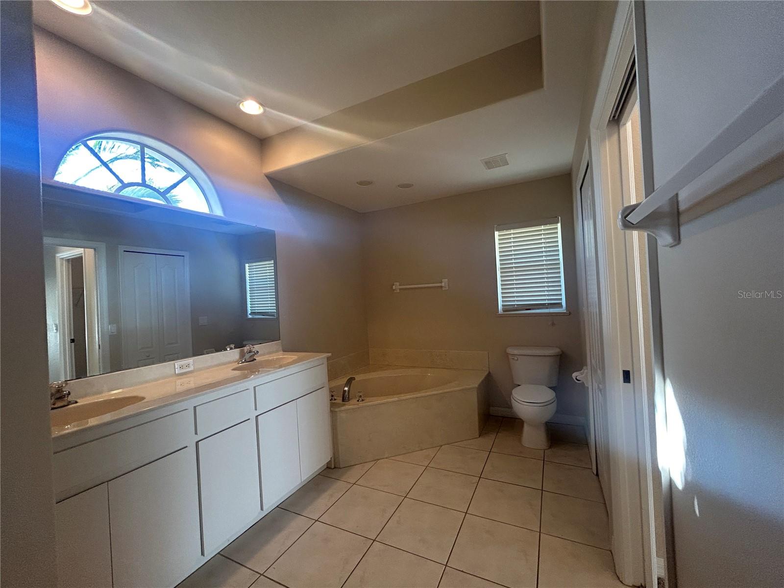 Image 22 of 37 For 5746 Brickell Drive