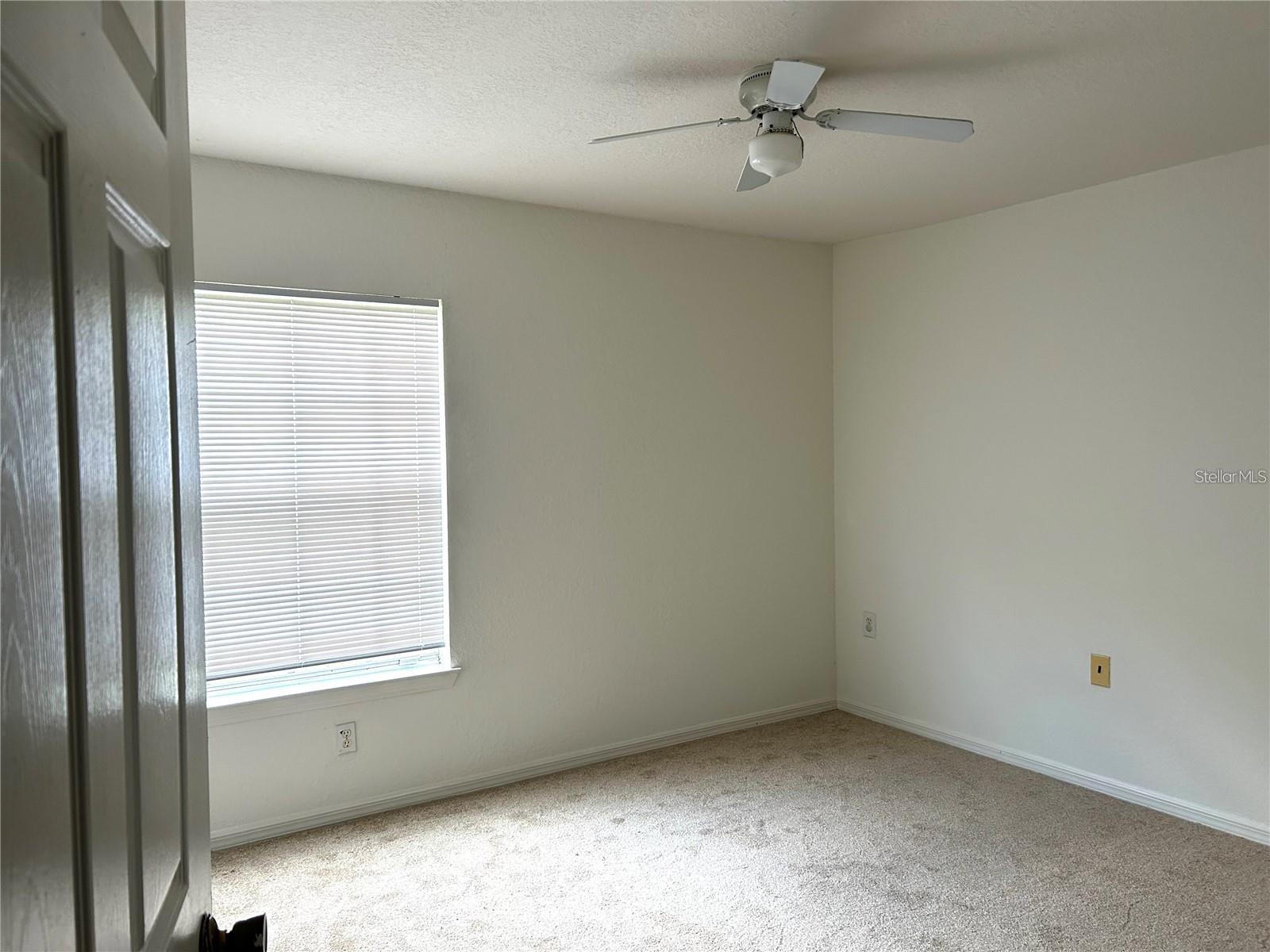 Image 8 of 16 For 7417 Vista Way 105