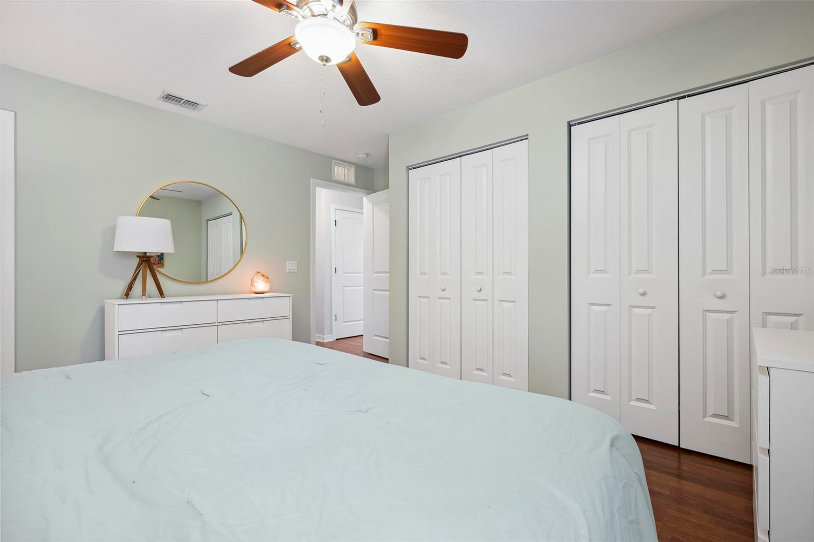 Image 18 of 31 For 1052 32nd Street