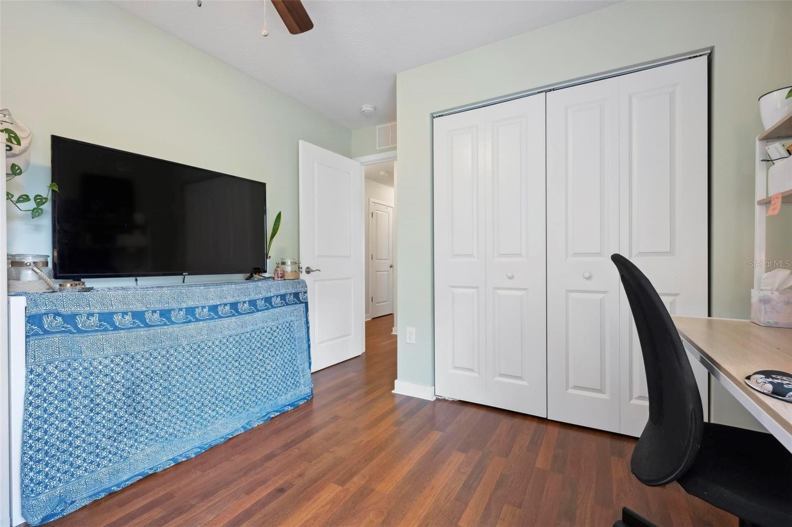 Image 21 of 31 For 1052 32nd Street