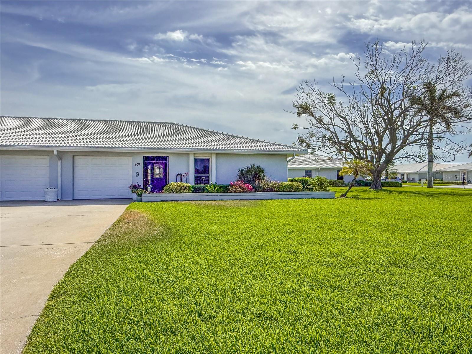 Image 2 of 42 For 909 68th Street W