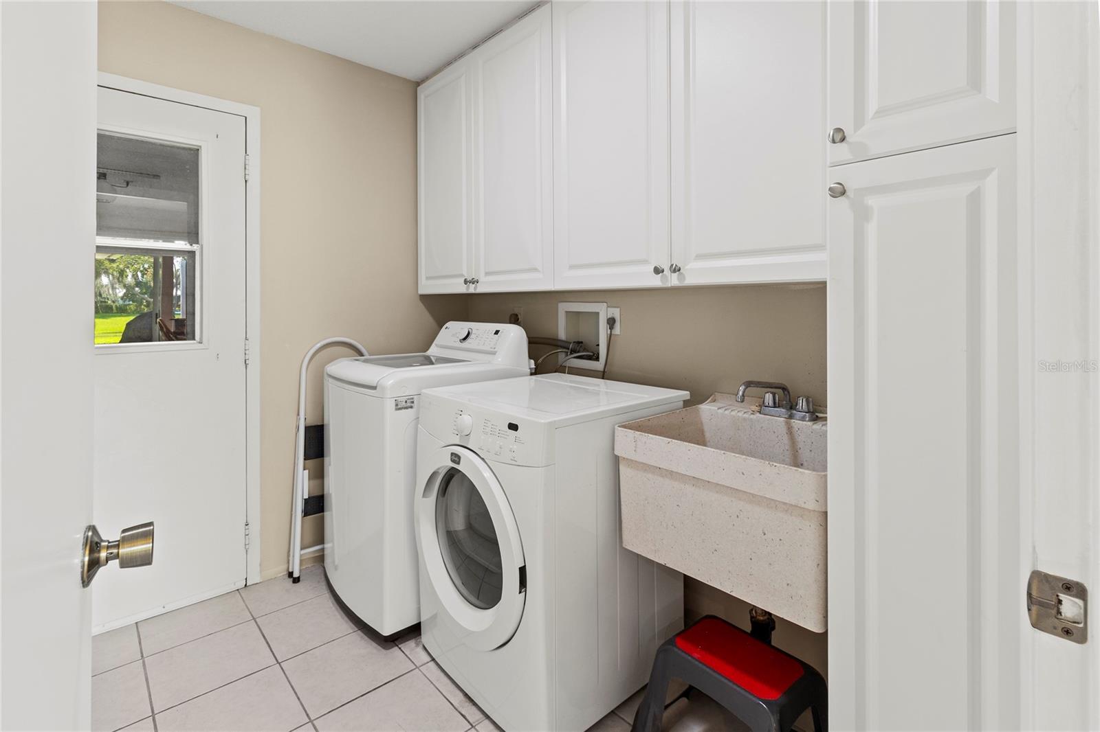 Image 34 of 42 For 909 68th Street W