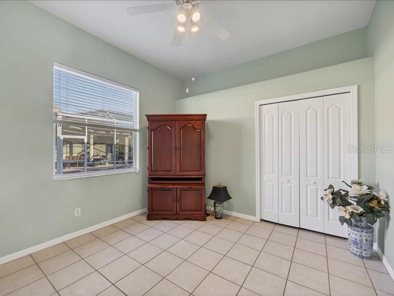 Image 16 of 33 For 4705 Sweetmeadow Circle