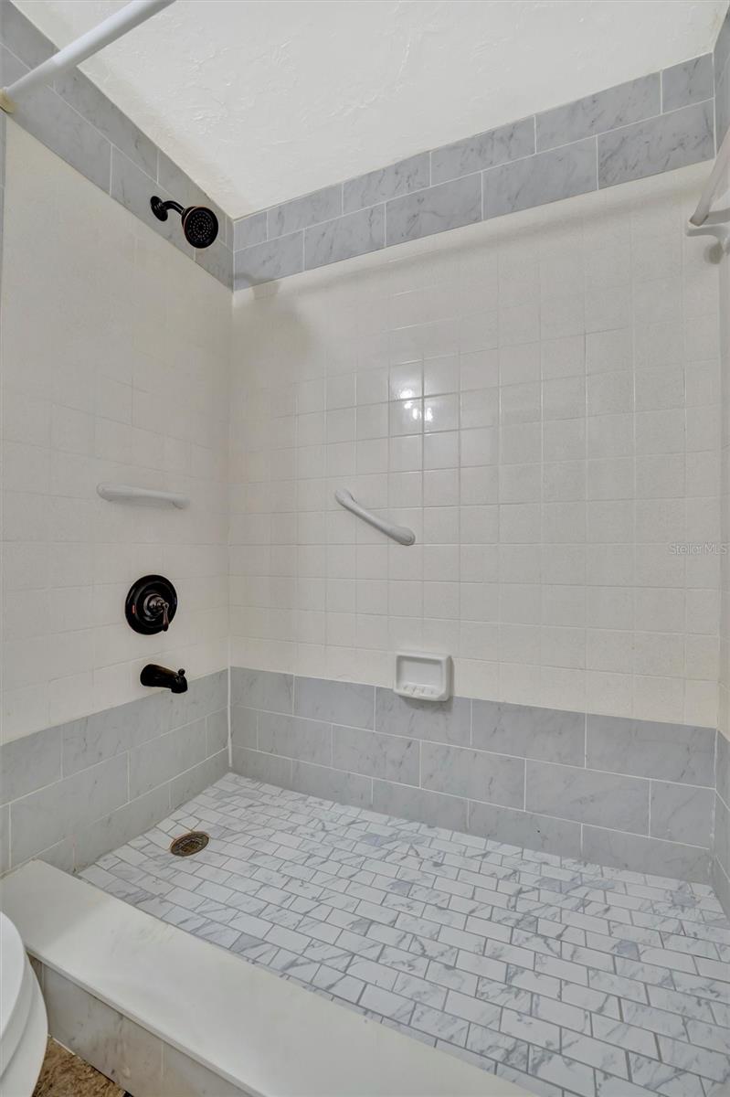 Image 18 of 34 For 7257 Cloister Drive 113