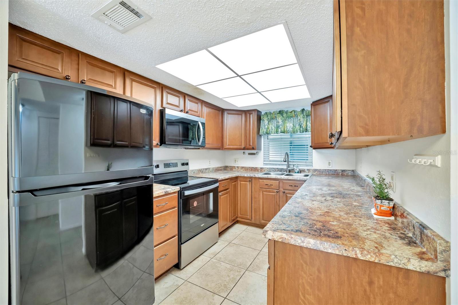 Image 3 of 34 For 7257 Cloister Drive 113