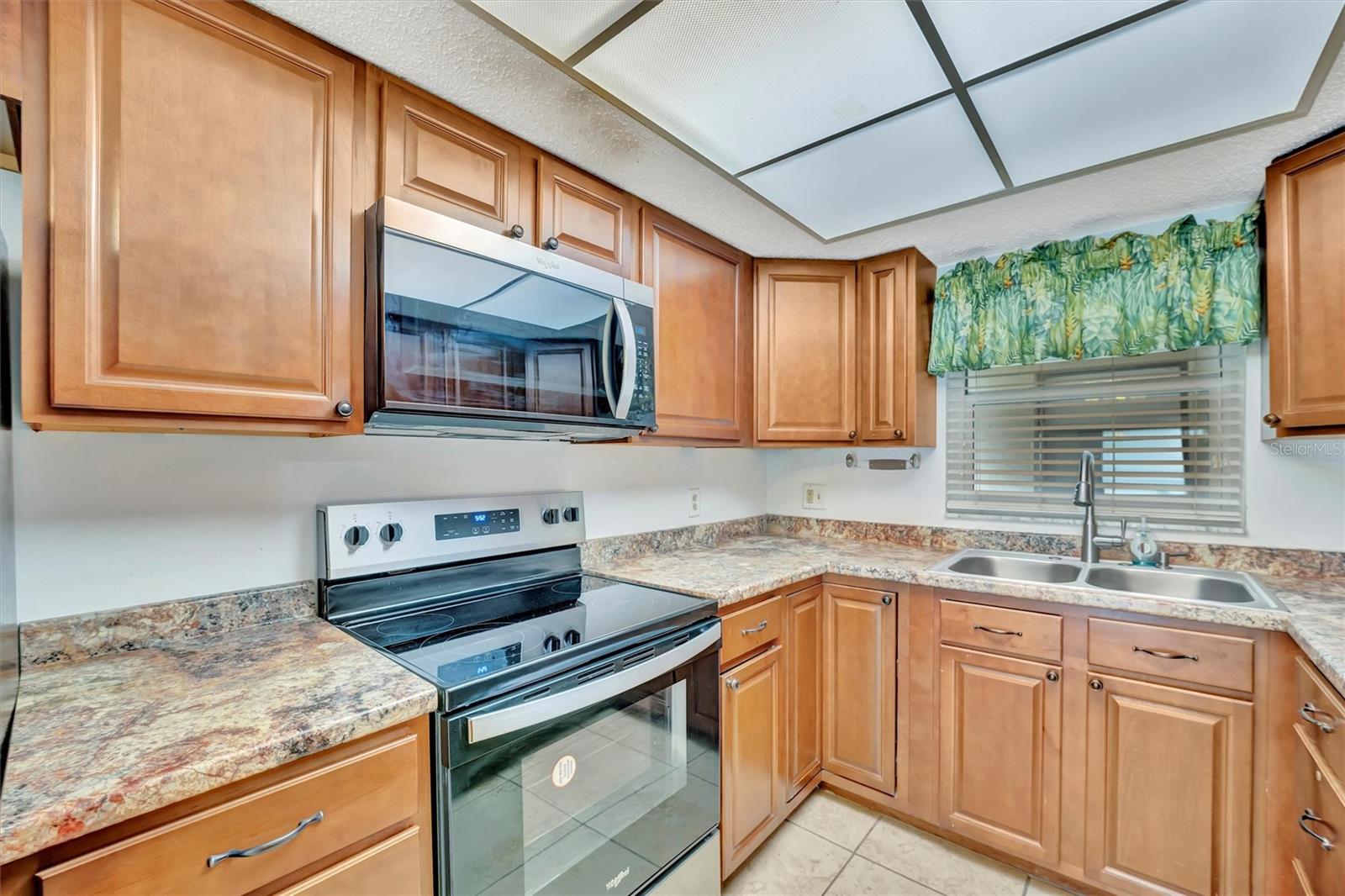 Image 5 of 34 For 7257 Cloister Drive 113