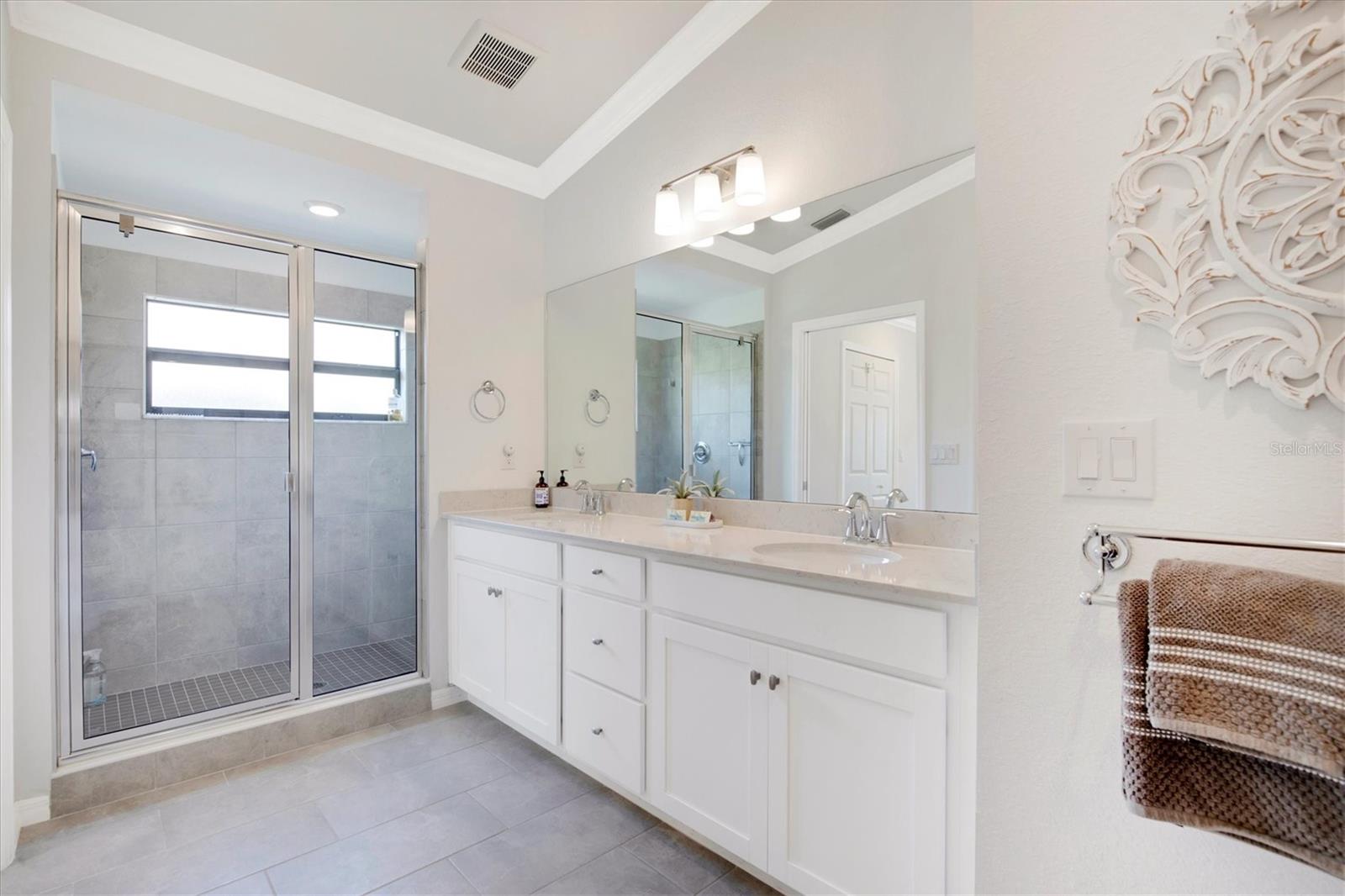 Image 43 of 83 For 5711 Palmer Circle 206