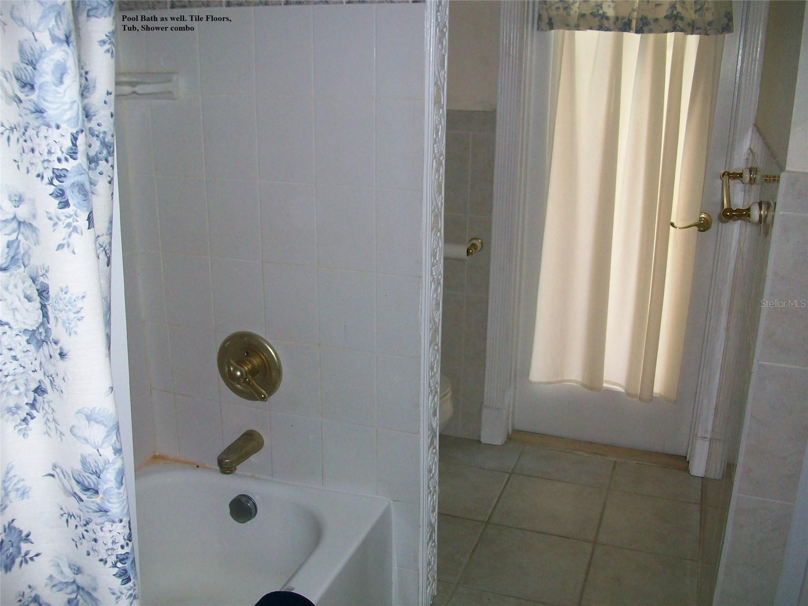 Image 13 of 19 For 208 Whispering Oaks Court