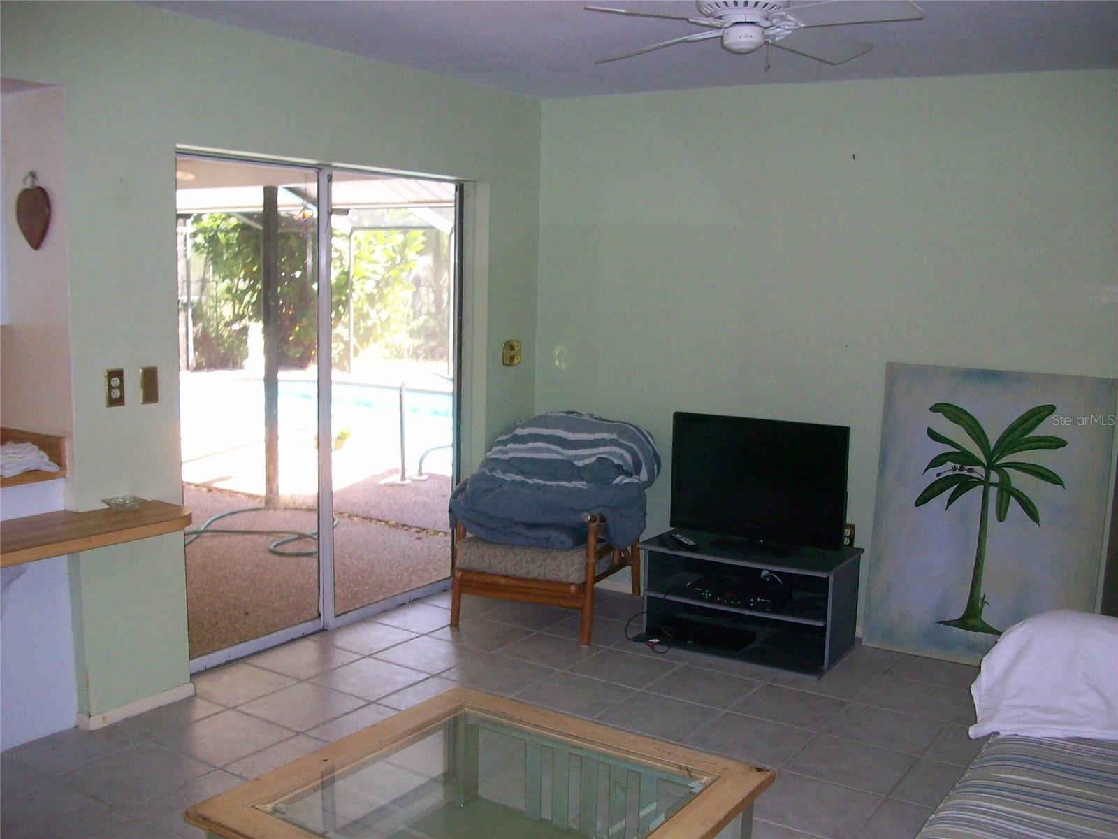 Image 17 of 19 For 208 Whispering Oaks Court