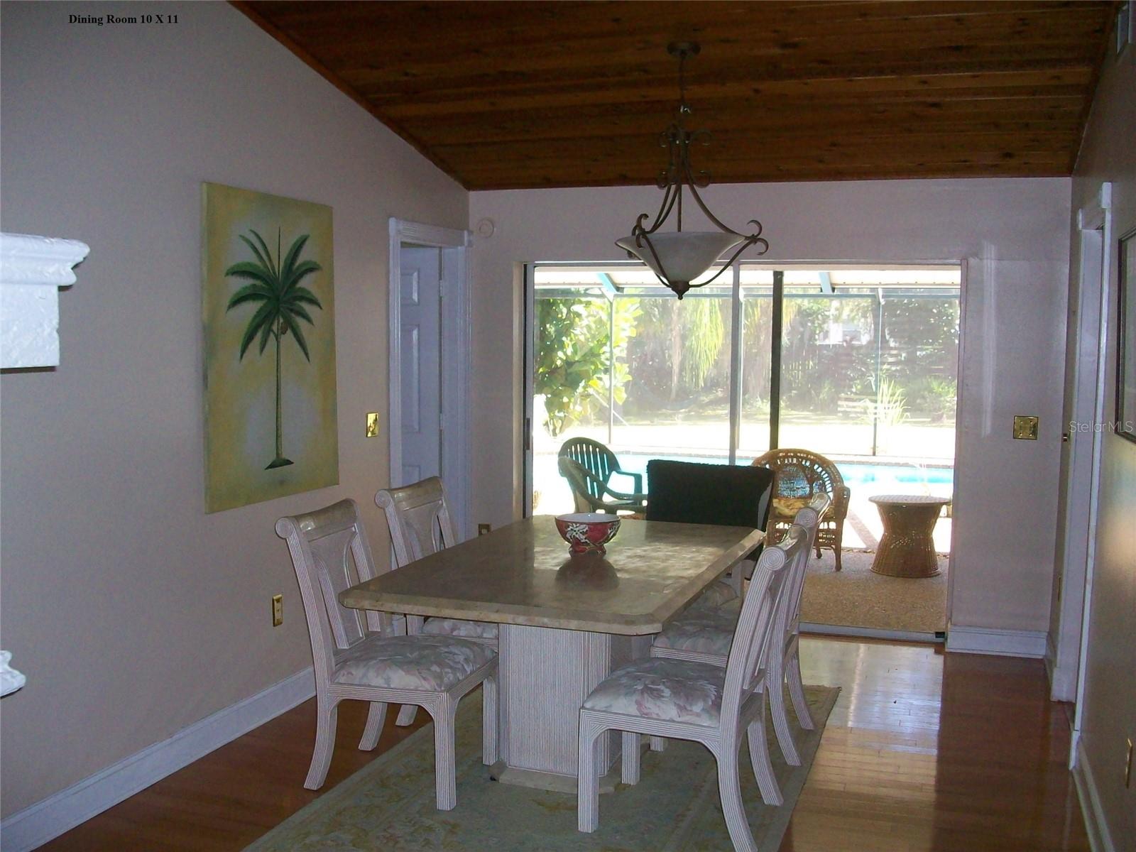Image 6 of 19 For 208 Whispering Oaks Court