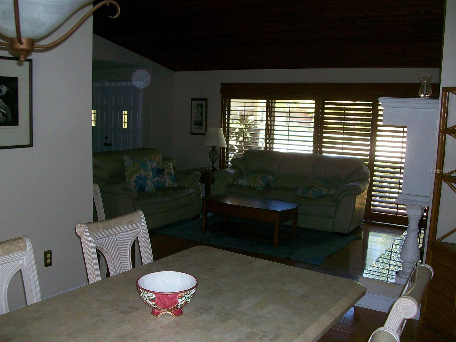Image 7 of 19 For 208 Whispering Oaks Court