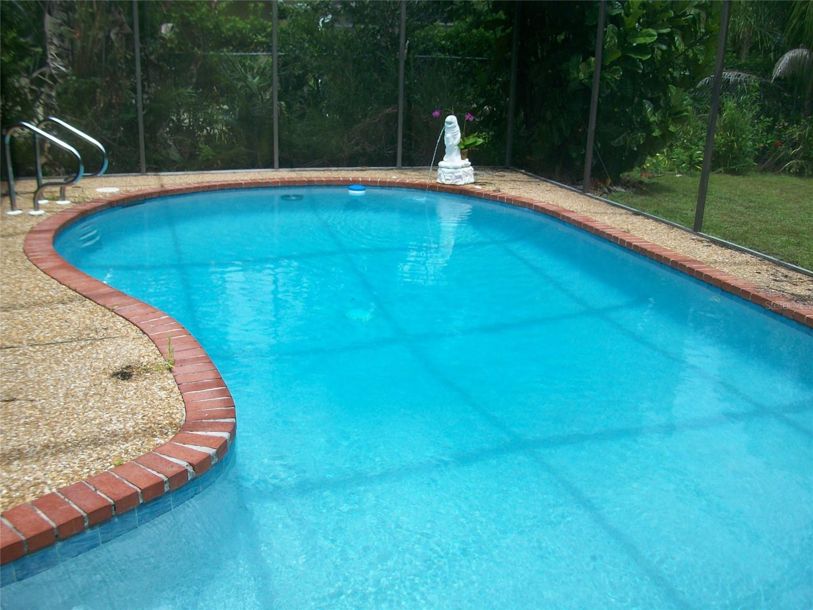 Image 9 of 19 For 208 Whispering Oaks Court