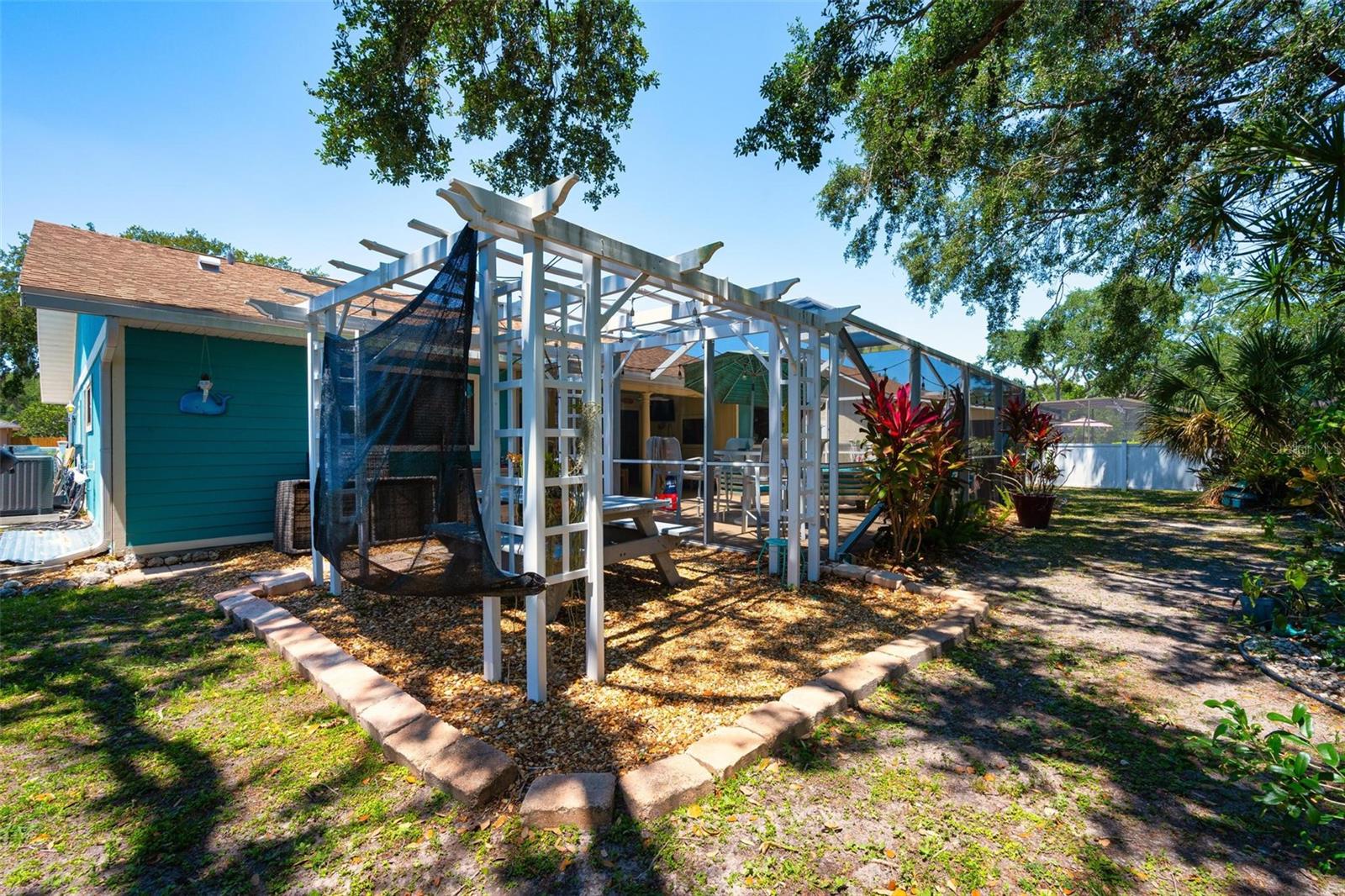 Image 7 of 28 For 4219 Berkshire Drive