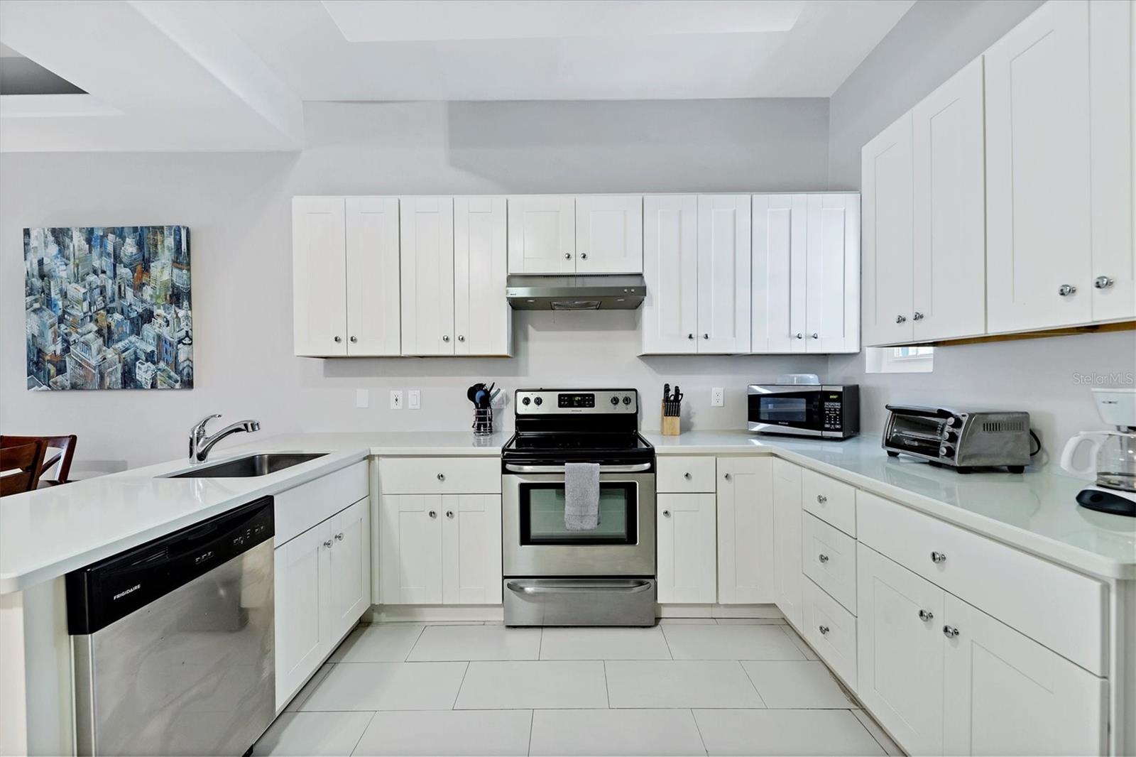 Image 4 of 21 For 3702 54th Drive W 203