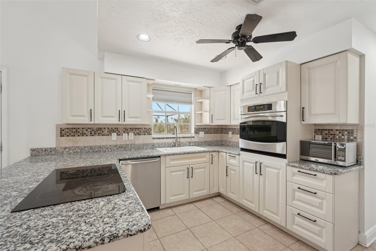 Image 15 of 53 For 28706 102nd Drive E