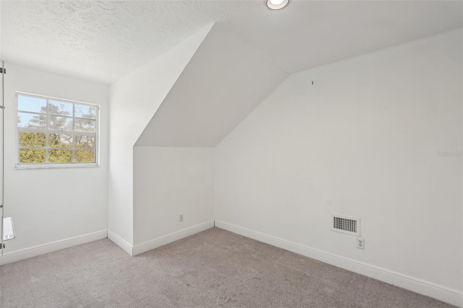 Image 30 of 53 For 28706 102nd Drive E