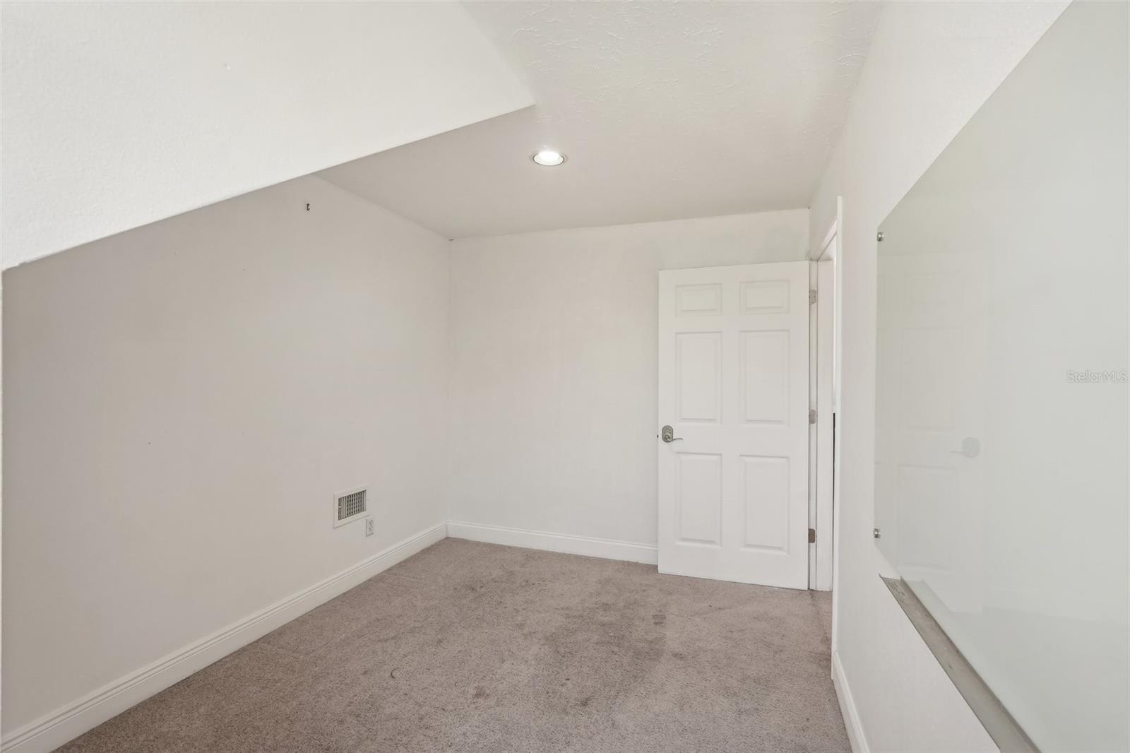 Image 31 of 53 For 28706 102nd Drive E